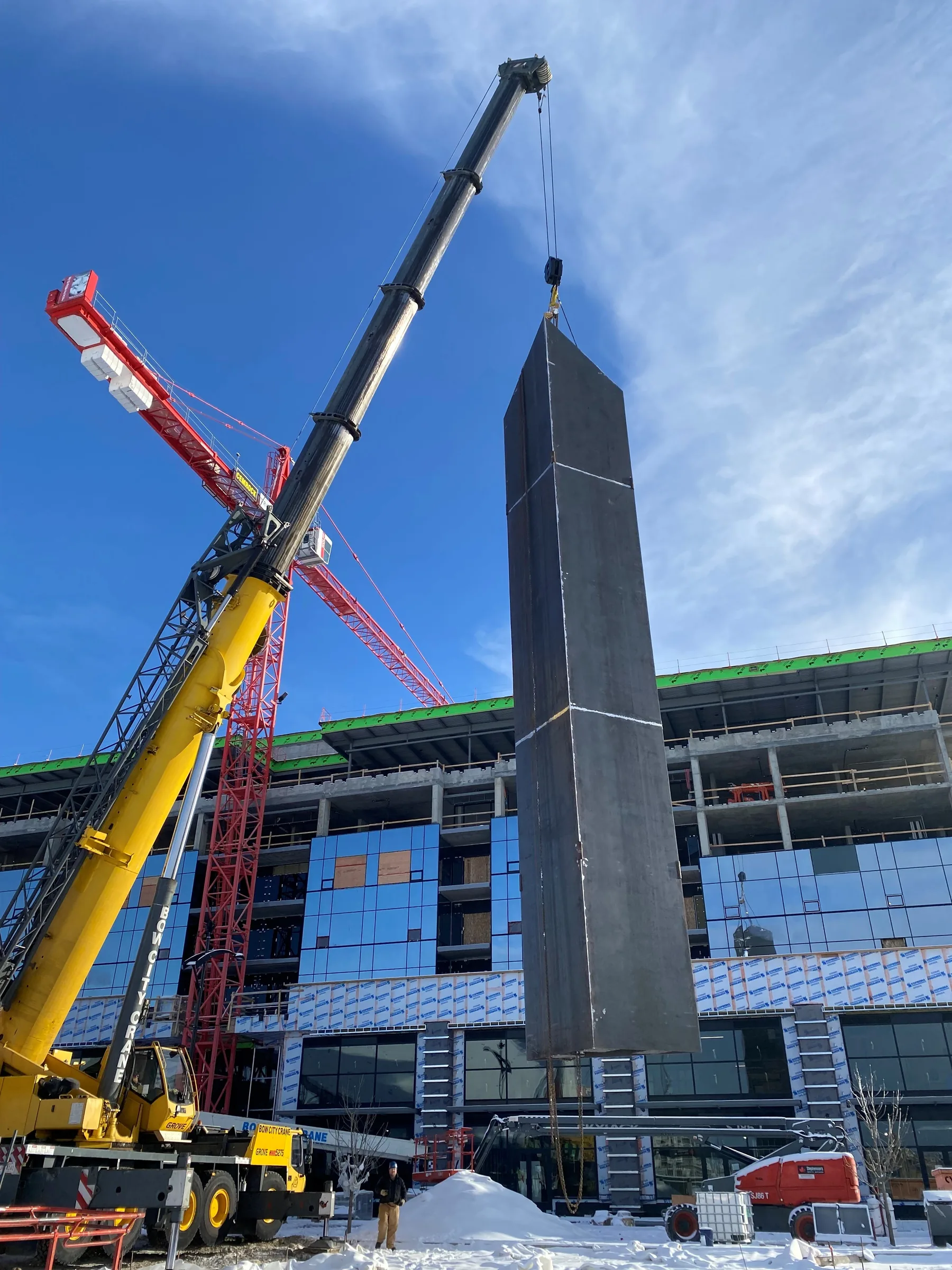 Column lift at the Clock Tower, Radio Park