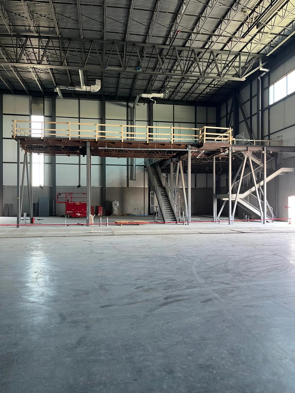 Mezzanine steel, Dollarama