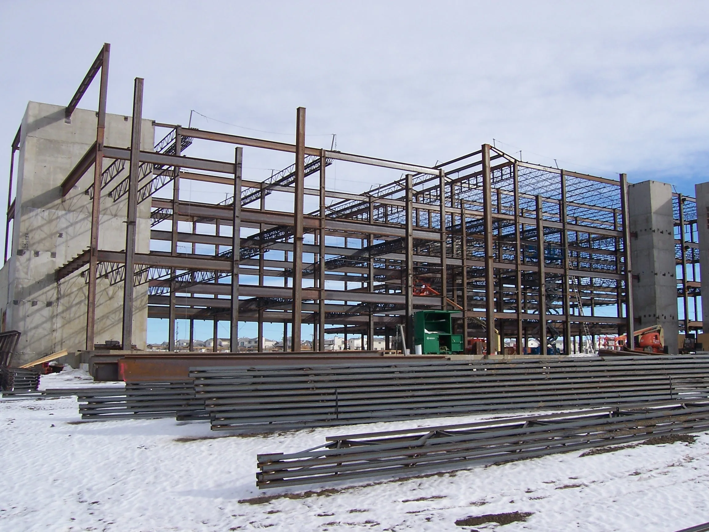Low-rise structural steel erection