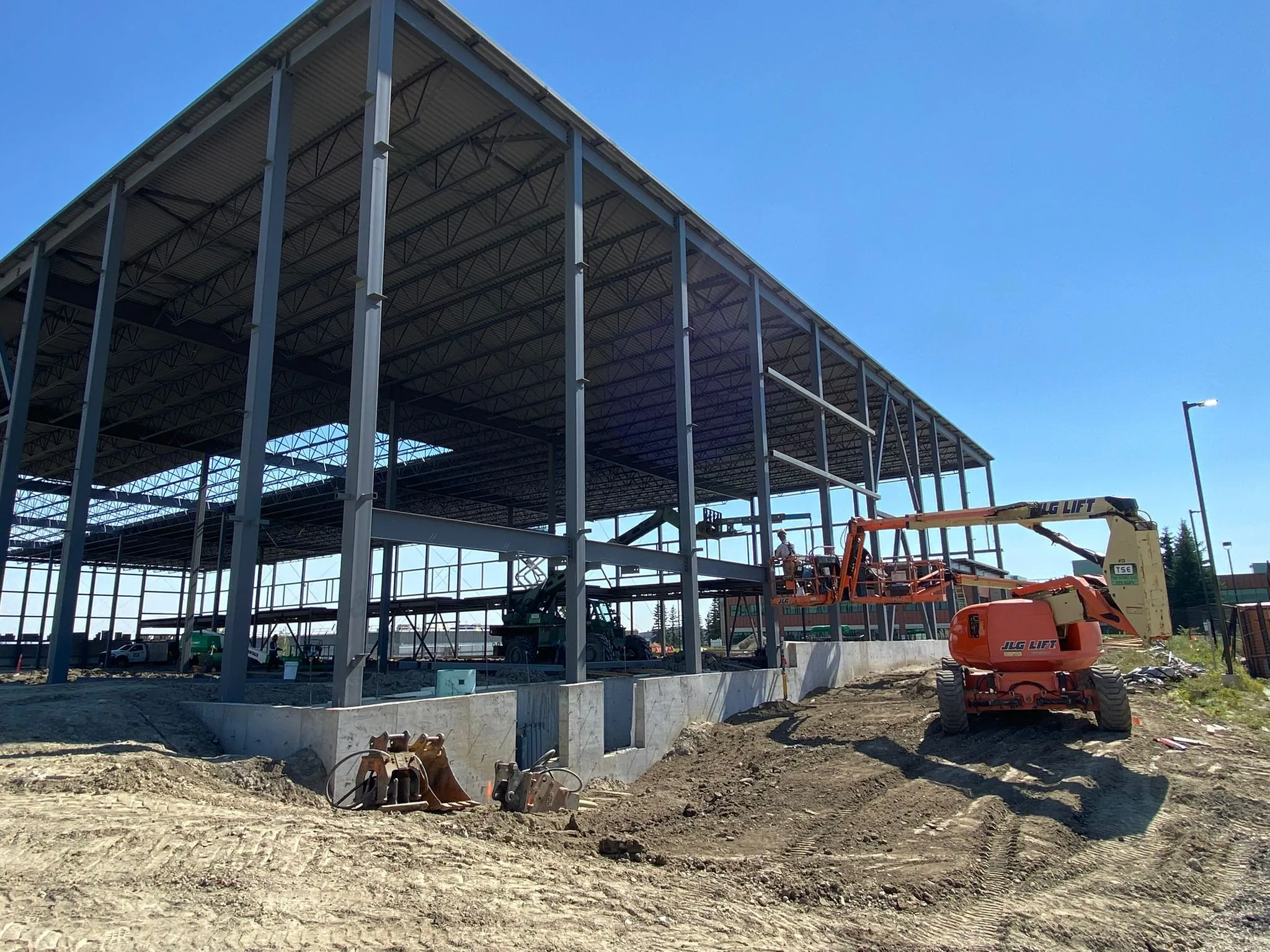 On-site steel erection crew